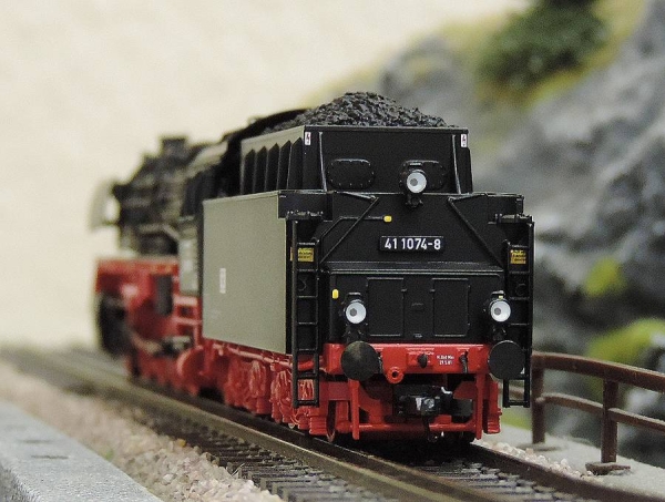 Fischer-Modell 21018400 Schlepptenderlokomotive BR 41 DR