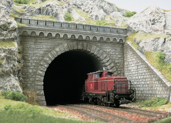 Busch 7023 Tunnelportal