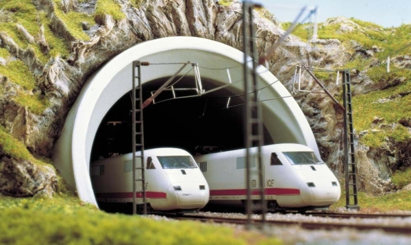 Busch 7021 ICE-Tunnelportal