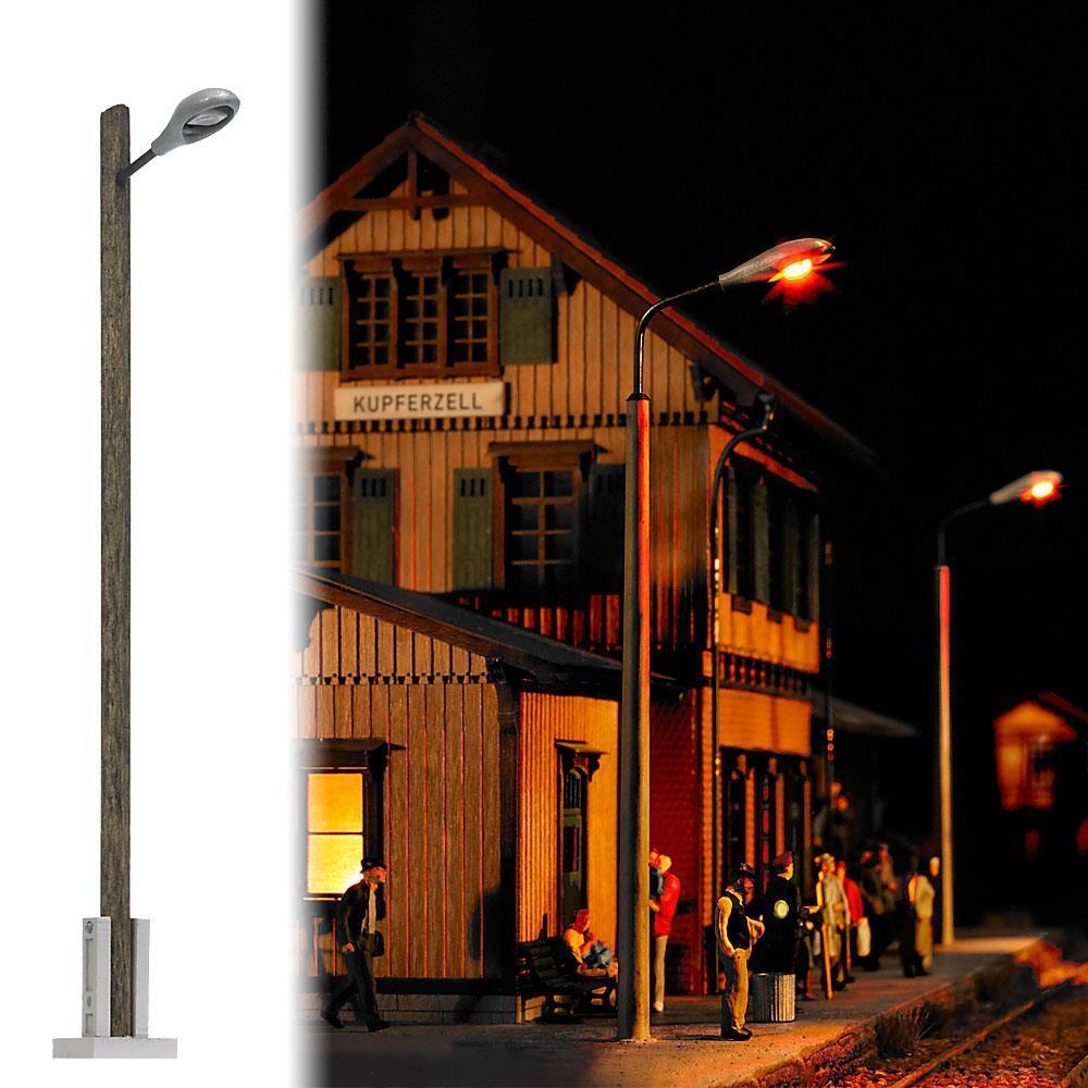 Busch 4134 Lampe mit Holzmast