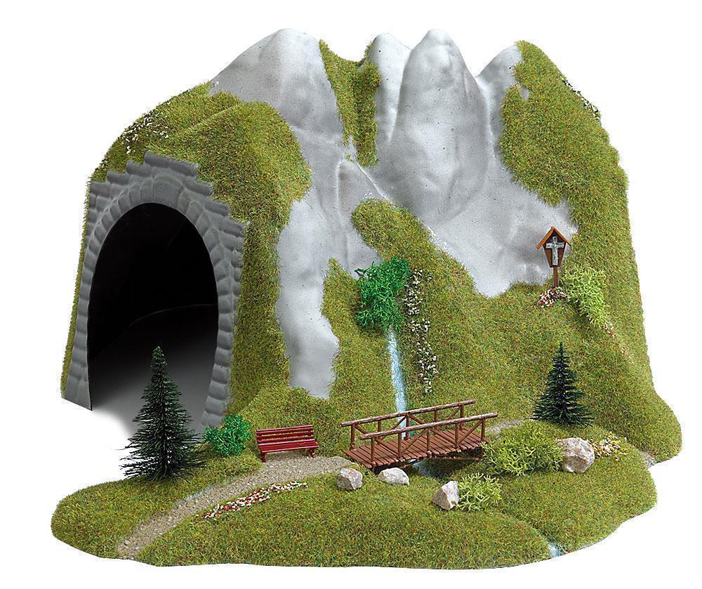 Busch 3016 Tunnel mit Bach und Holzsteg