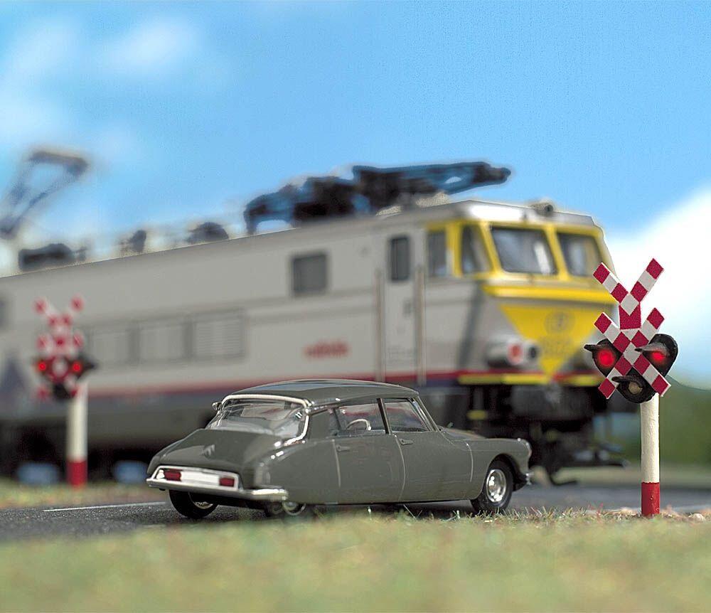 Busch 5968 Bahnübergang Belgien