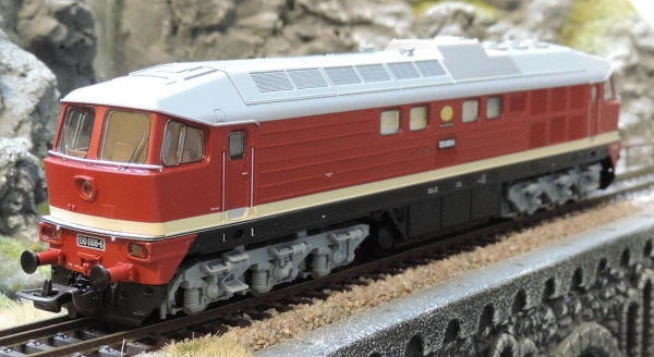 Piko 59740 Diesellokomotive BR 130 DR