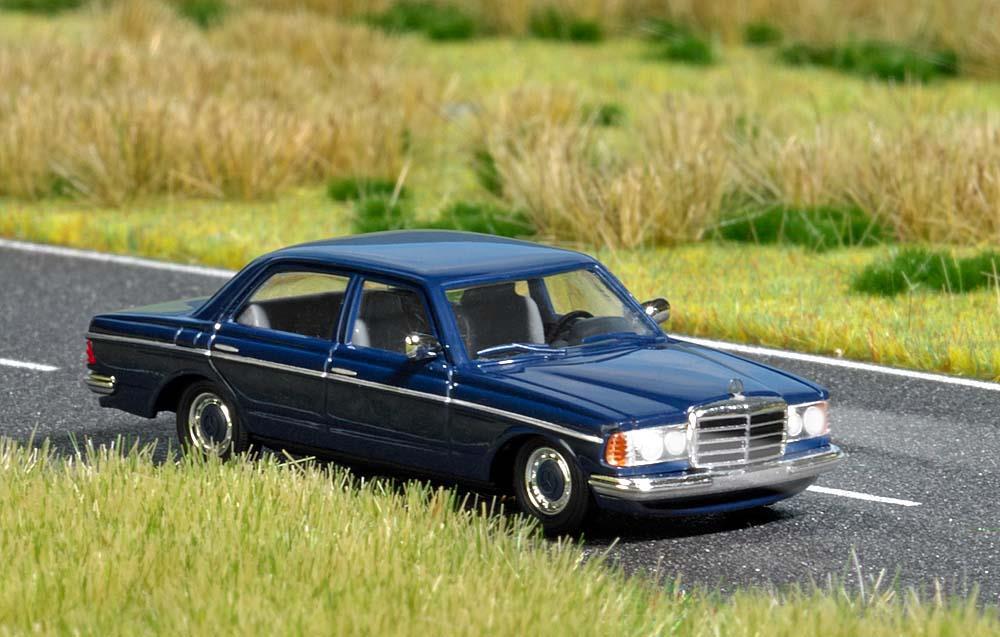 Busch 5661 Mercedes W 123