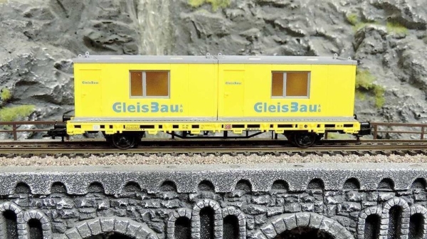 Kibri 26268 H0 Niederbordwagen mit 2 Containern GleisBau,Fertigmodell