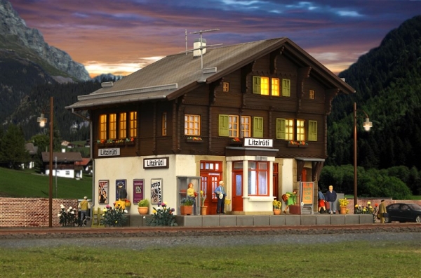 Kibri 39497 H0 Bahnhof Litzirüti inkl. Hausbeleuchtungs-Startset