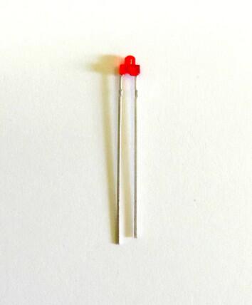 LED bedrahtet Rot Gewölbt 1.9 mm 1.6 mcd 20 ° 20 mA 2 V