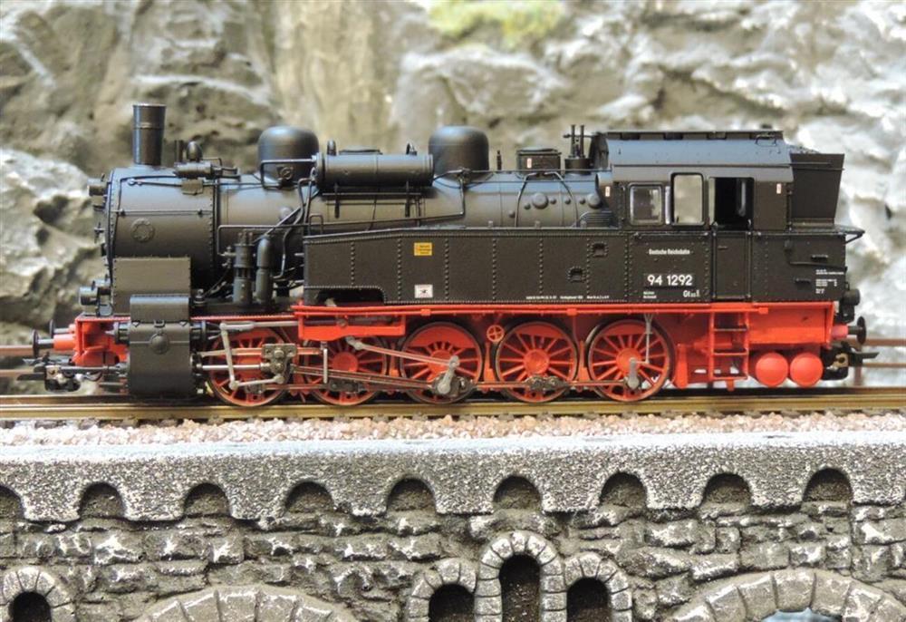 ESU 31100 Tenderlokomotive BR 94 (ex preuß. T16.1) DR - Sound & Rauch Version