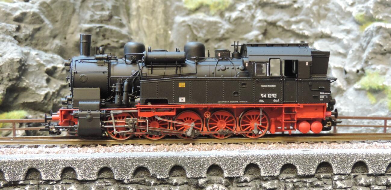 ESU 31100 Tenderlokomotive BR 94 (ex preuß. T16.1) DR - Sound & Rauch Version