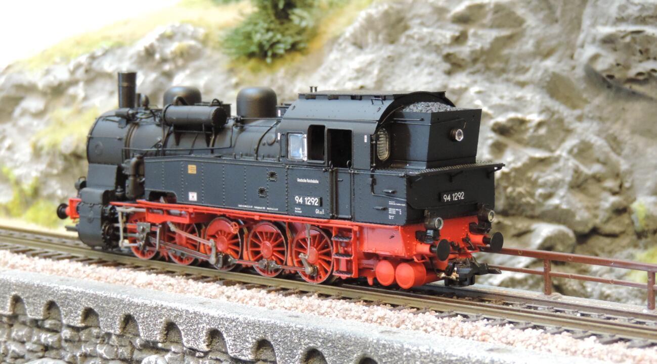 ESU 31100 Tenderlokomotive BR 94 (ex preuß. T16.1) DR - Sound & Rauch Version