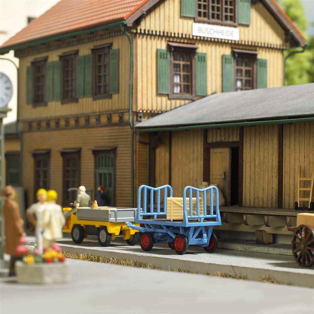 Busch 1624 Bahnsteigkarre mit Zubehör