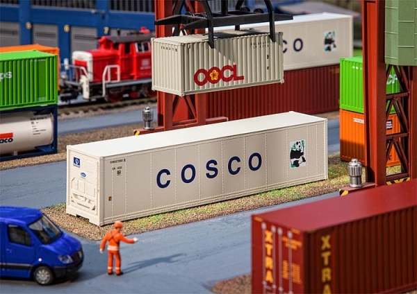 Faller 180851 40 K?hlcontainer mit dem Labeling des Unternehmens ?COSCO?