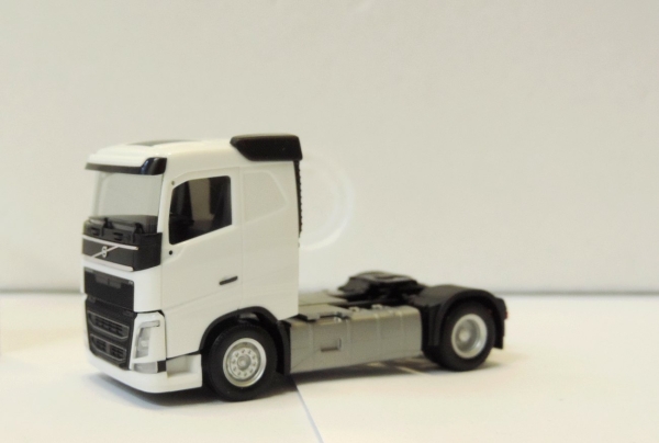 Herpa 308694 Volvo FH Zugmaschine, wei?