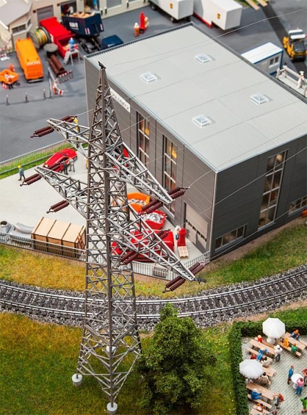 Faller 130898 2 Freileitungsmasten (100 kV)