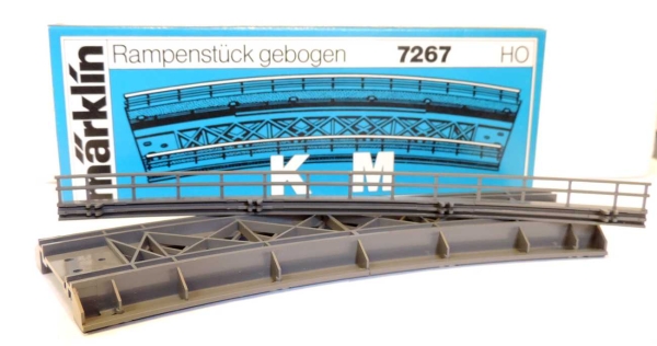 Märklin 07267 Rampenstück gebogen - Radius 360 mm