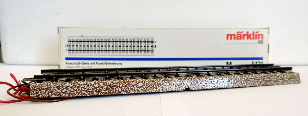 Märklin 5131 Anschluss-Gleis gerade mit Funkentstörung