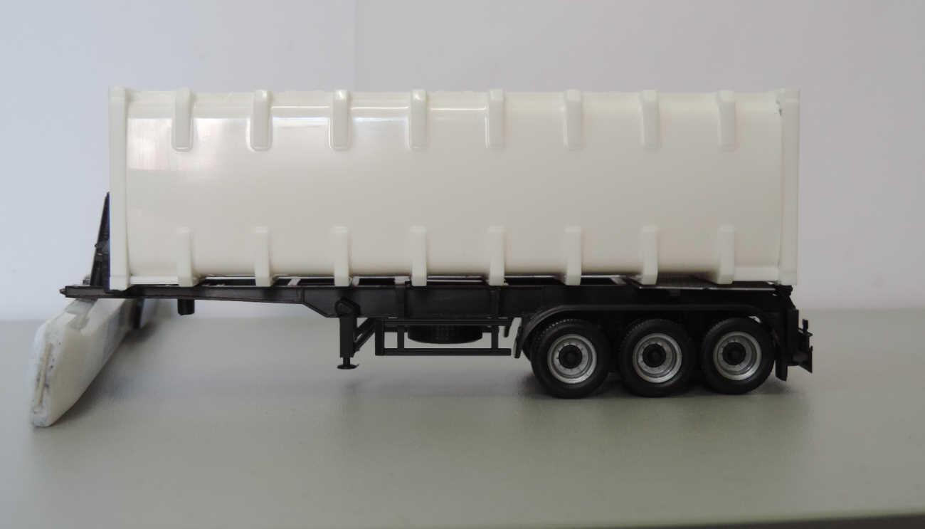 Herpa 076234-002 30ft. Bulkcontainerauflieger, Chassis schwarz