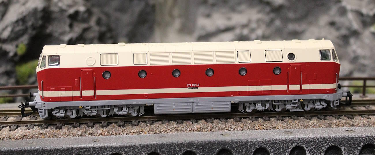 Piko 47346-2 Diesellok BR 219 DR - Spitzenlicht unten
