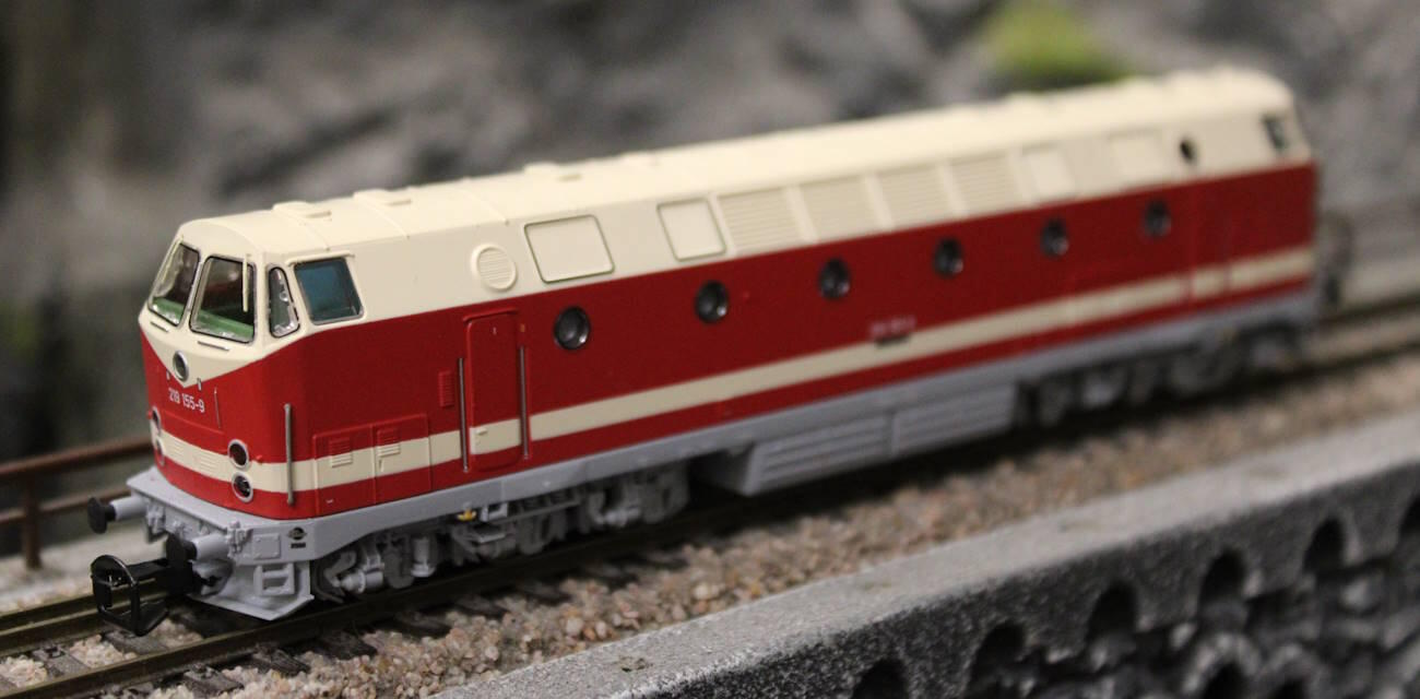 Piko 47346-2 Diesellok BR 219 DR - Spitzenlicht unten