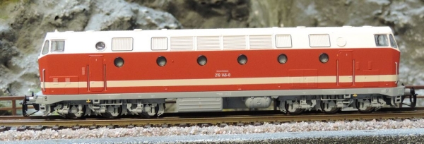 Piko 47346 Diesellok BR 219 DR - Spitzenlicht unten