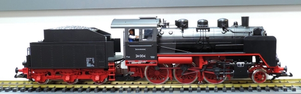 Piko 37222 Schlepptenderlokomotive BR 24 DR mit Wagner Windleitblechen