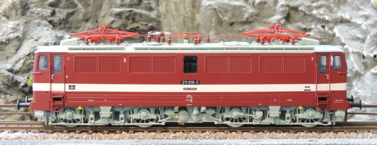 Brawa 43120 Elektrolokomotive-211 015-3 DR - DC Digital mit Sound