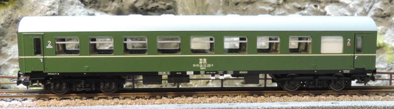 Tillig 74924 Reisezugwagen 2. Klasse Bghwe der DR, Ep. IV