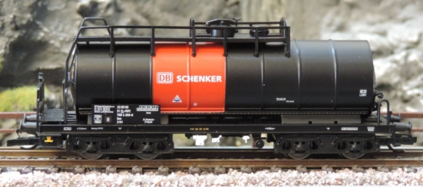 Tillig 17433 Kesselwagen Zaes der DB Schenker Rail Spedkol (PL)