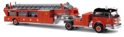 Busch 46019 LaFrance Leitertrailer Firede