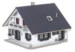 Faller 130640 Saniertes Einfamilienhaus