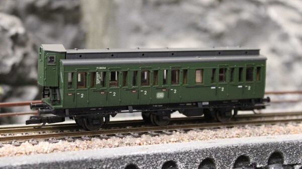 Tillig 13051 Reisezugwagen 2. Klasse, Bauart C pr-21, der DB, Ep. III -FORMVARIANTE-