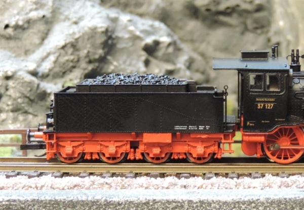 Beckmann 1018501 Schlepptenderlokomotive BR 37 0-1 (pr.P6)  - Digital