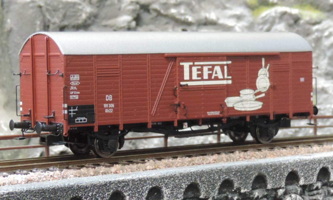 Brawa 48740 Gedeckter Güterwagen Glr 22 „Tefal” der DB