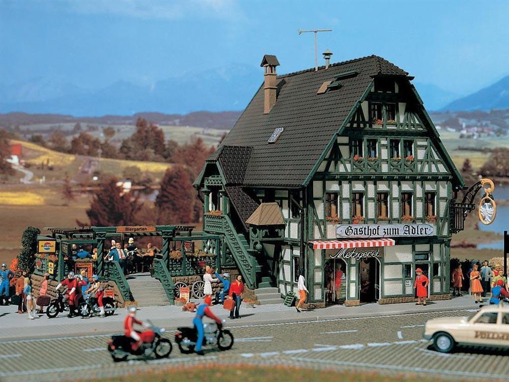Vollmer 47711 N Gasthaus mit Metzgerei und Inneneinrichtung