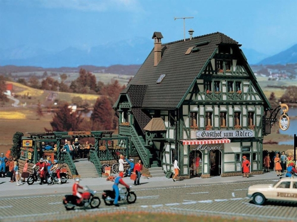 Vollmer 47711 N Gasthaus mit Metzgerei und Inneneinrichtung