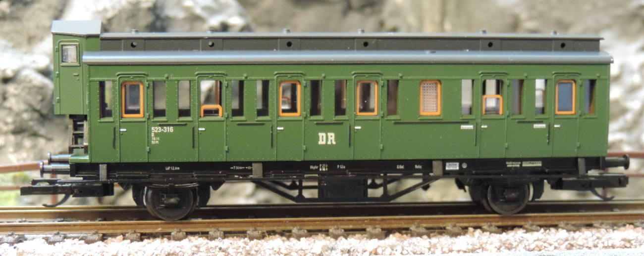 Tillig 13153 Reisezugwagen 2. Klasse der DR, Epoche III
