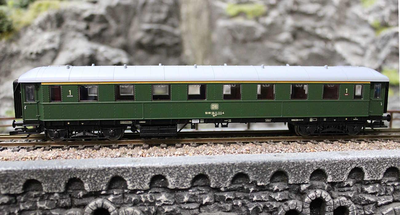 Tillig 13367 Reisezugwagen 1. Klasse Aye 603 der DB