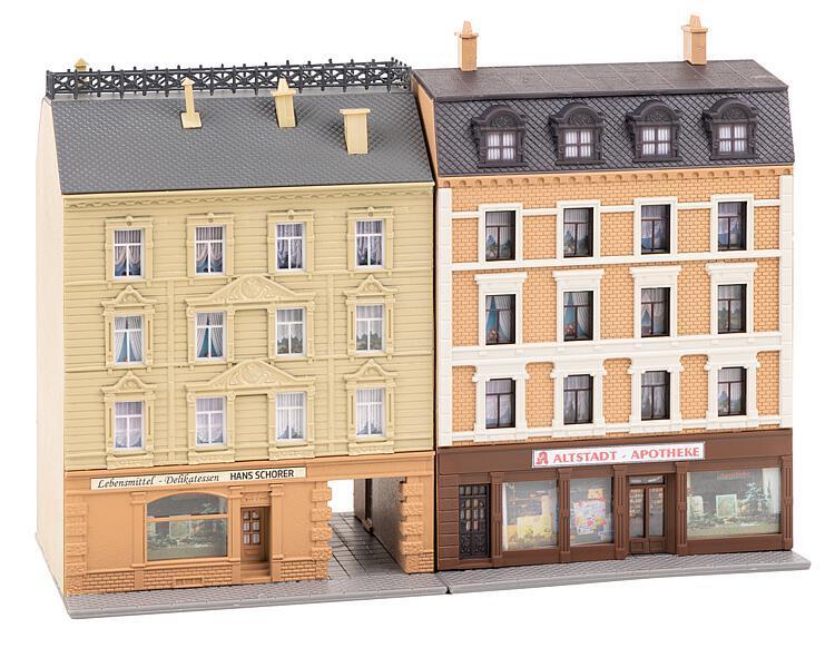 Faller 232384 Stadthäuser mit Apotheke und Delikatessenhandel