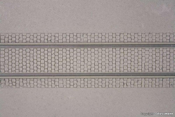 Kibri 34125 H0 Straßenplatte mit Gleiskörper,L ca. 20 x B 12 cm