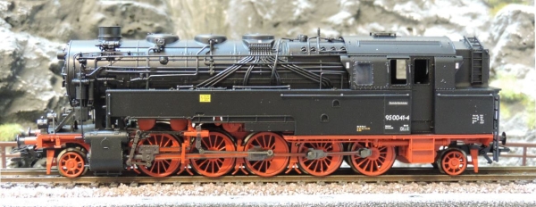 Trix 25097 Dampflokomotive Baureihe 95.0 mit Ölfeuerung DR - Sound