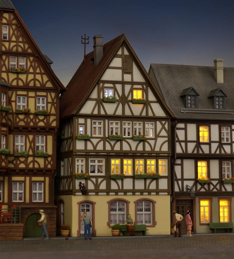 Kibri 38903 H0 Fachwerkhaus am Markt in Miltenberg