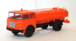 Brekina 71870 LIAZ 706 Sprengwagen, orange