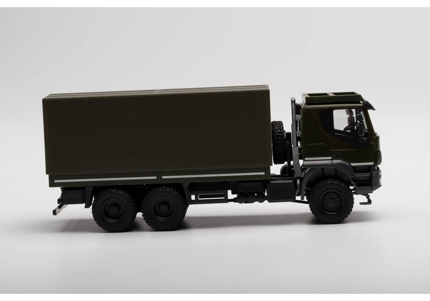Herpa 746762 Iveco Trakker 6x6 Pri./Pla. BW