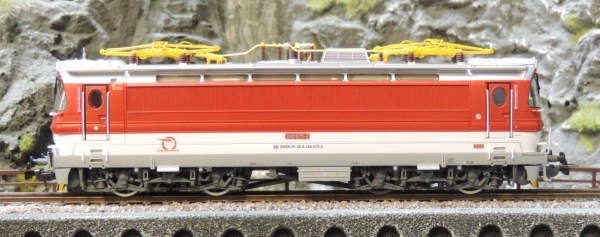 Piko 51387 Elektrolokomotive BR 240 ZSR