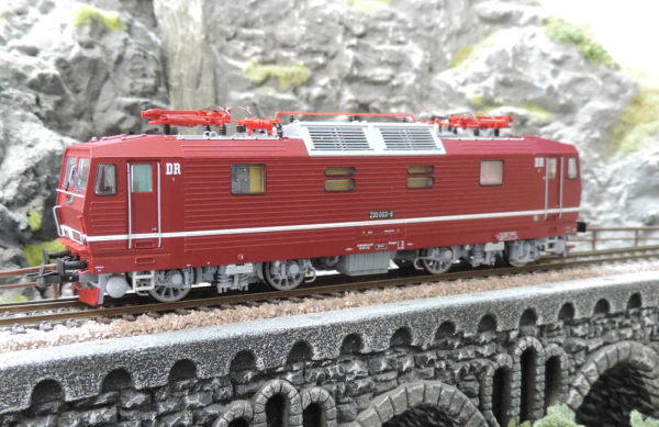 Roco 71220 Elektrolokomotive BR 230 DR - Sound Version