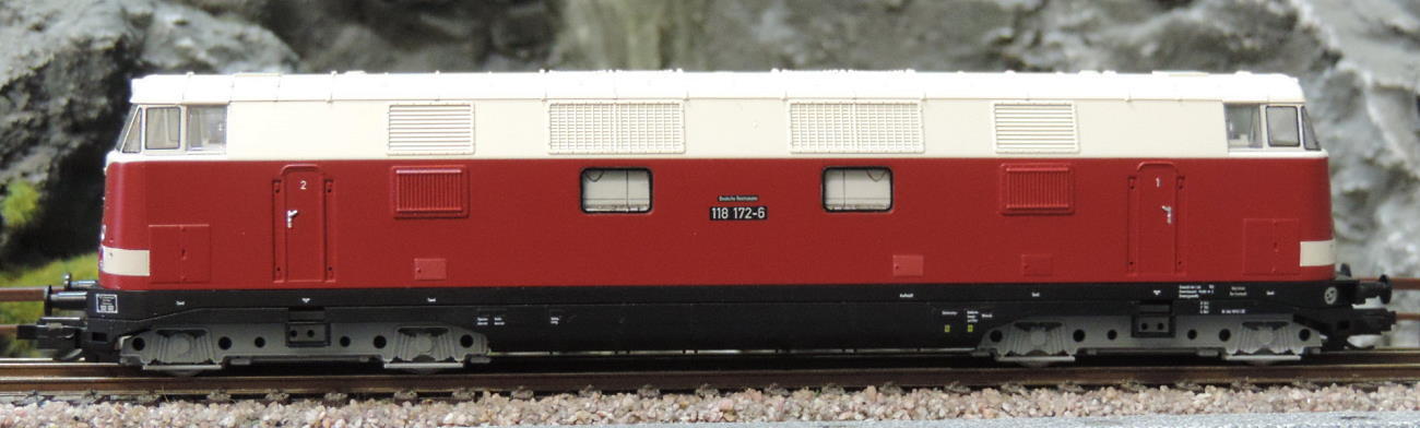 Tillig 04660 Diesellokomotive 118 172-6 der DR