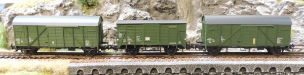 Tillig 70050 Güterwagenset „Bauzugwagen“ der DR, bestehend aus drei gedeckten Güterwagen, Ep. IV
