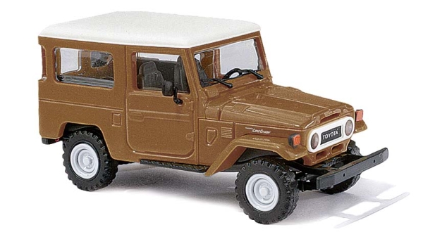 Busch 43035 Toyota Land Cruiser J4, braun