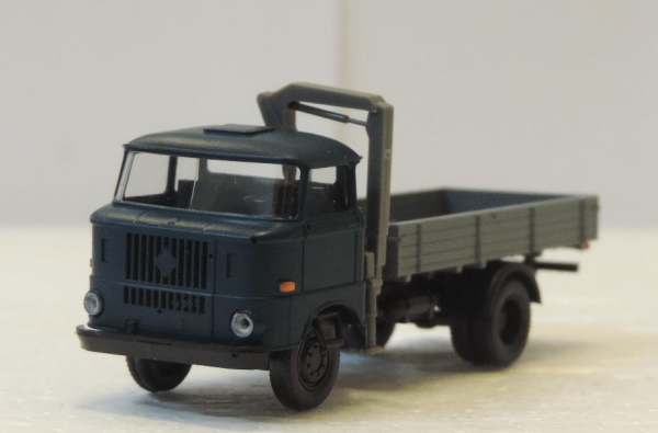 Hädl 121051-12 IFA W50L Holzpritsche, Ladekran