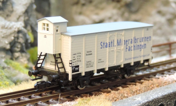 Hädl 113951-01 Wärmeschutzwagen "Staatl. Fachingen" mit hochliegendem Bremserhaus, DRG